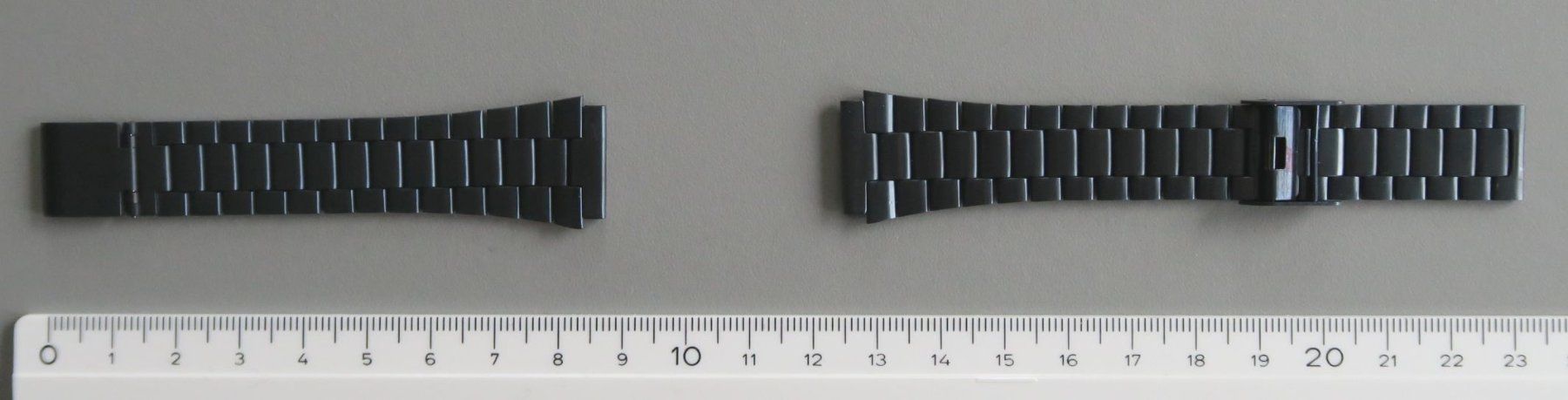 Armbänder & -reifen: Nr. 163 Metall Uhrenband 18mm – Neu (gemäss Beschreibung) aus Teufen ZH von bee50two