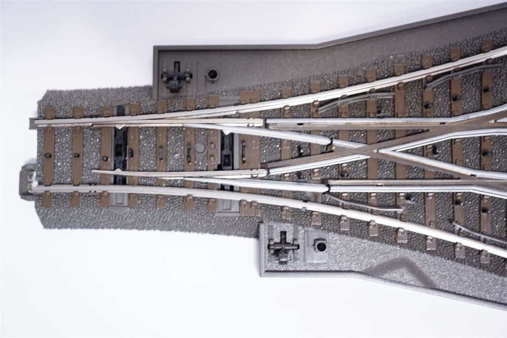 Märklin 24630 - Scambio Triplo Per Binari H0, Con Leve Manuali E Motori Opzionali