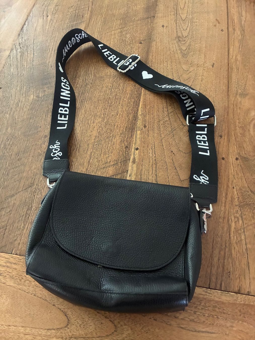 Borse da donna: Schwarze Tasche, wenig gebraucht – Usato da Lachen SZ venduto da hds_j5jx