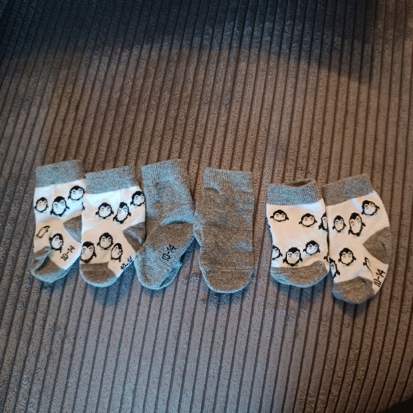 Chaussettes enfants: Socken Grösse 10-14 – D'occasion à Jaberg par urig17.