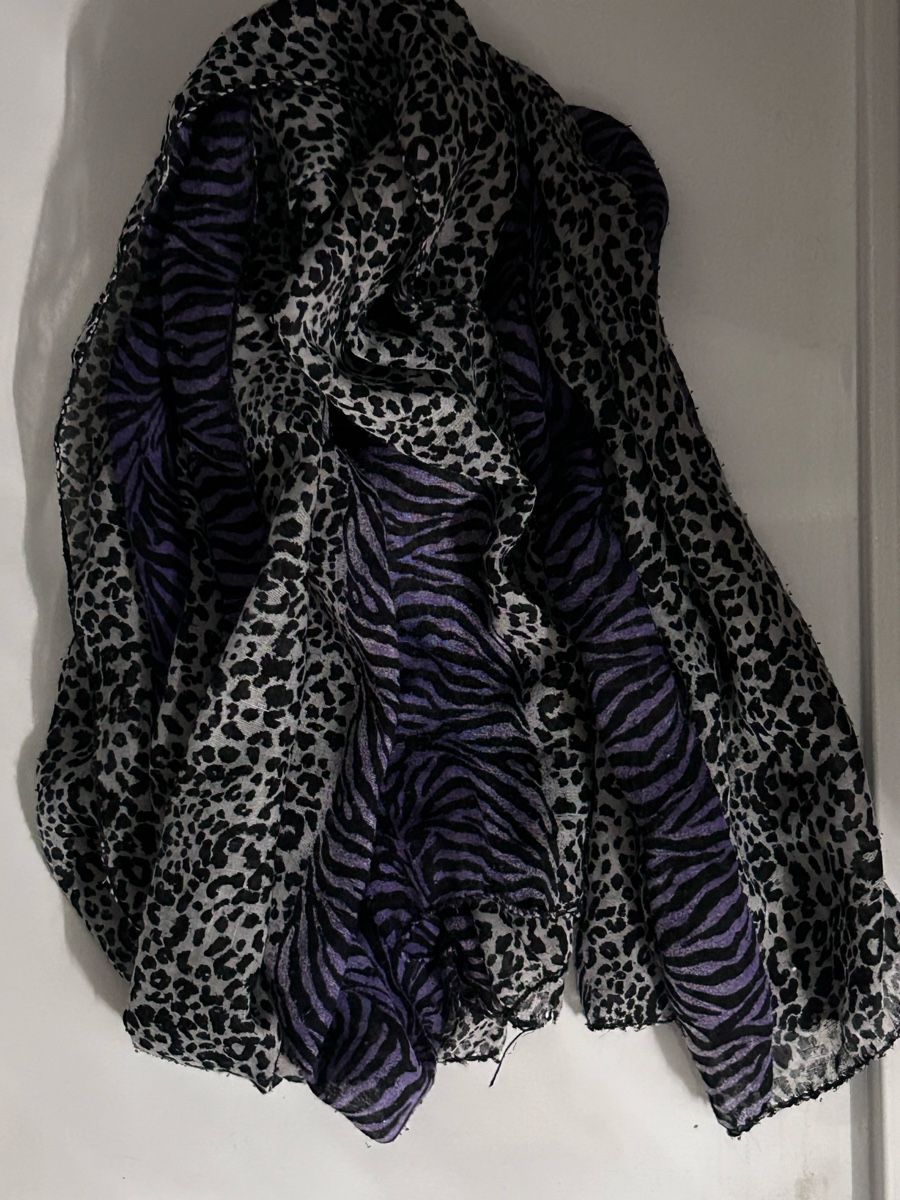 Foulards & écharpes: Schal mit Leopardenmuster – Neuf (Voir description) à Laufen par Jassi.quinn