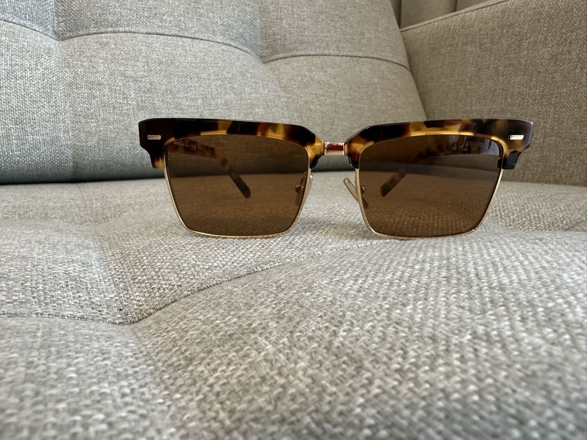 Miu Miu Occhiali & Lenti: Miu miu sunglasses . New – Nuovo (secondo la descrizione) da Küssnacht am Rigi venduto da hor_dpb7 1