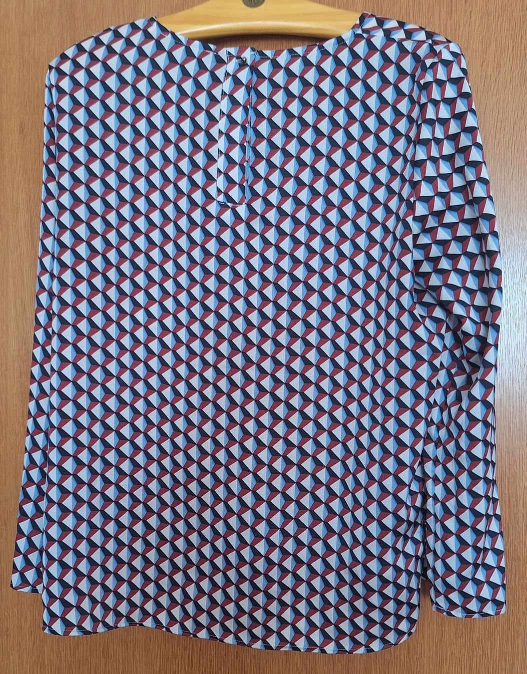 Esprit Camicette: ESPRIT Schicke Bluse, Grösse 42, Top Zustand – Usato da Hedingen venduto da Rosie013 1
