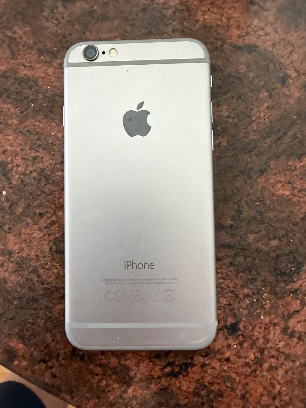 Apple Telefoni cellulari / Smartphones: Iphone 6 – Usato da Schattdorf venduto da Kofi57 1