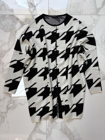 Schicke Strickjacke Gr. 36/38 (Wolle) NEU 
