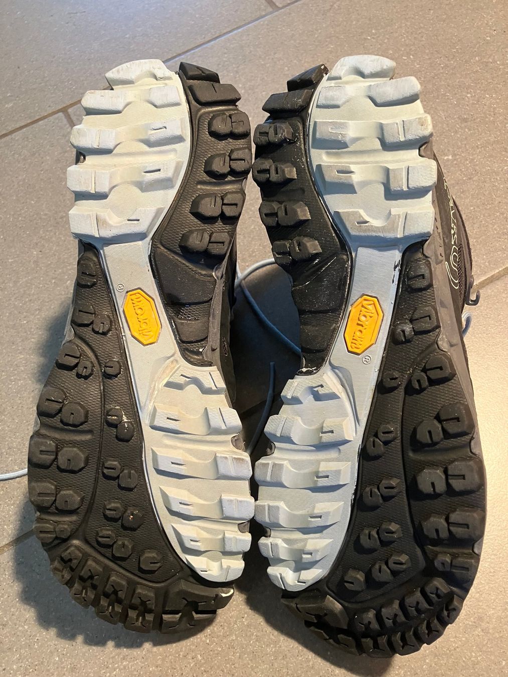 Aku Scarpe da uomo: Wanderschuhe AKU Gore-Tex Grösse EU 41 – Nuovo (secondo la descrizione) da Winznau venduto da gugi2009 7