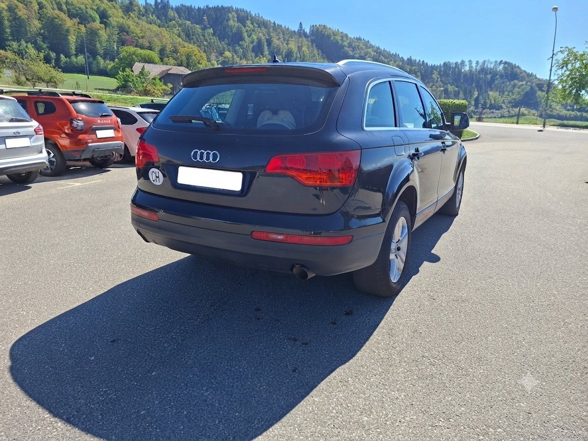 Audi Automobili: Audi Q7 – Usato da bolligen venduto da Abc0000 2