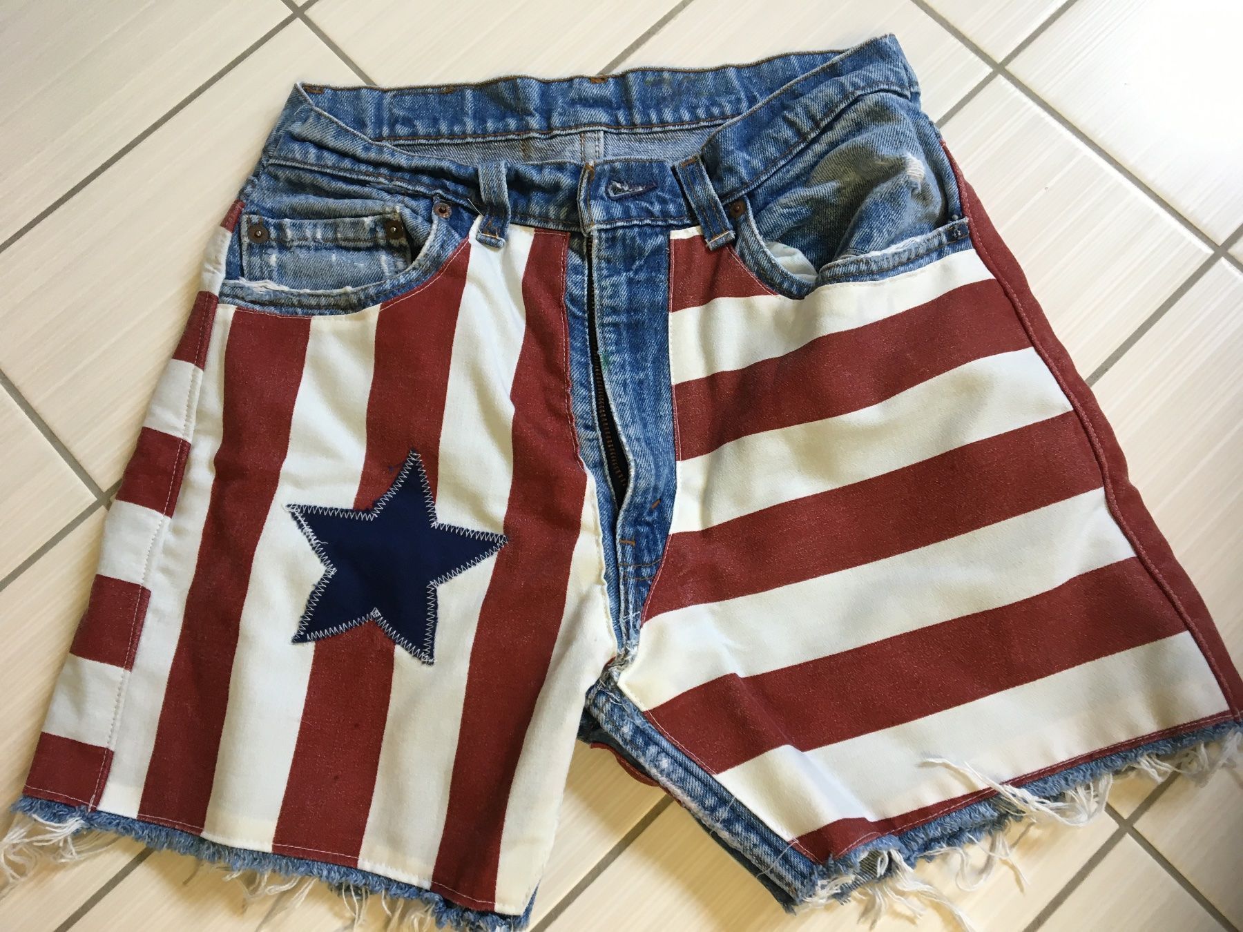 Hosen: Shorts S – Gebraucht aus Arth von Vrecam51