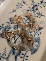 Sommerliche Ohrringe mit goldenem Detail, neuwertig