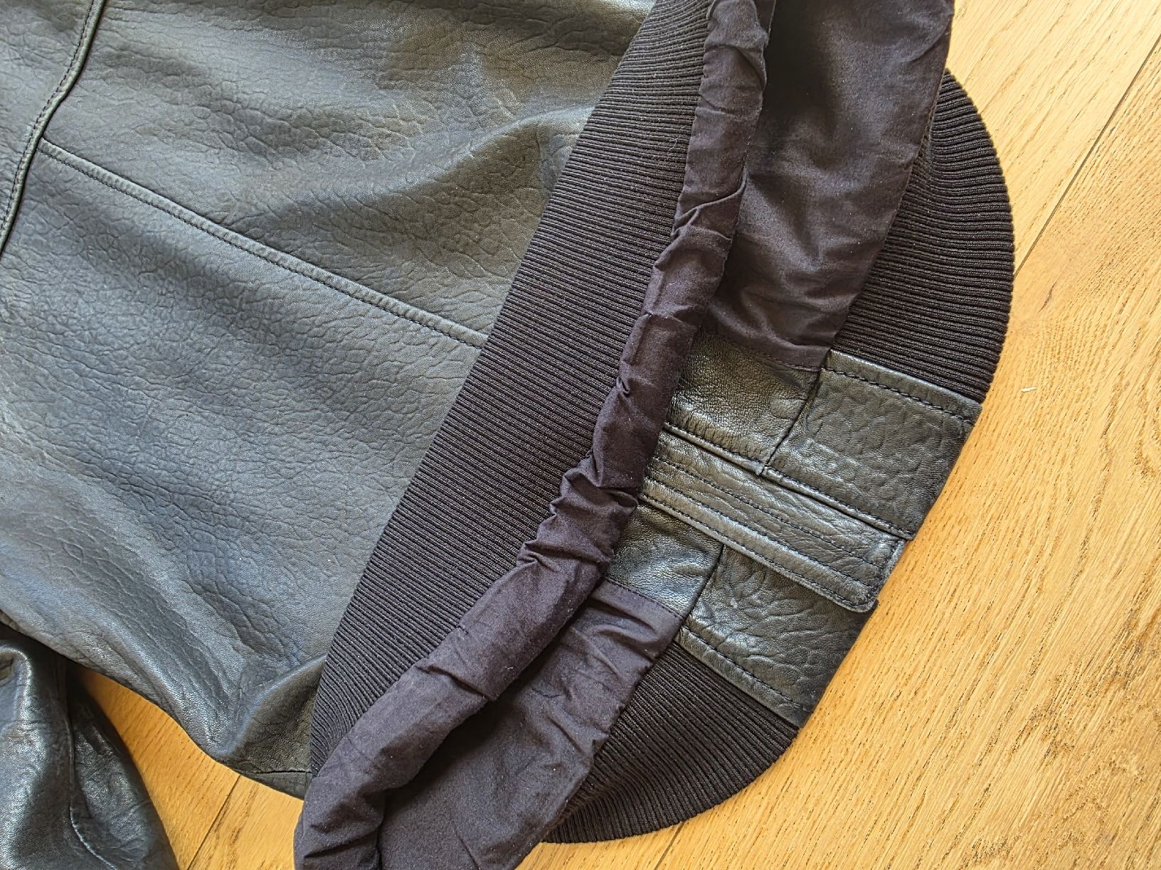 Superdry Giacche: Superdry Echtlederjacke – Usato da Beinwil am See venduto da pupperfren 8