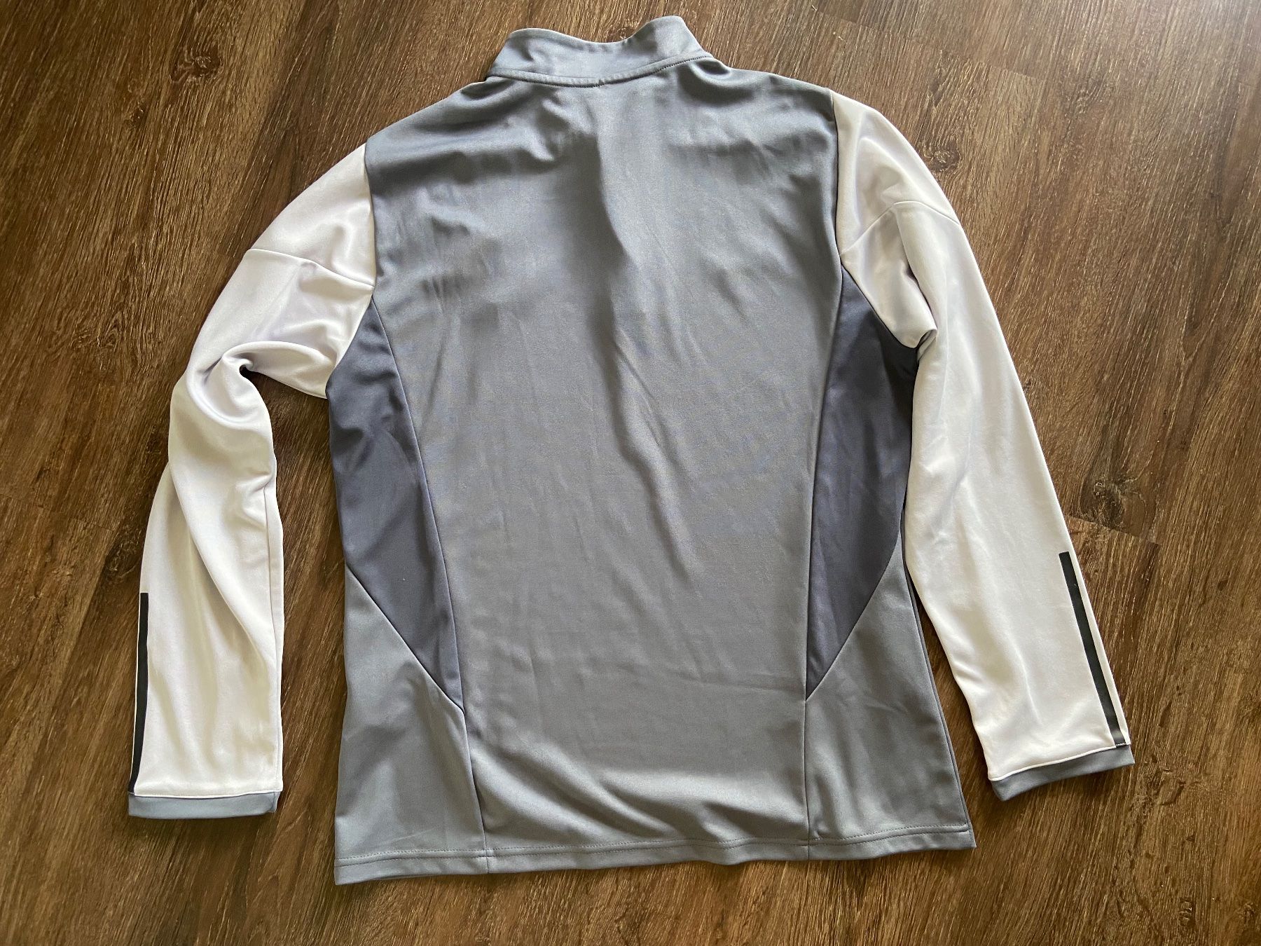 Leibchen & Hosen: Inter Miami Trainingspulli – Gebraucht aus Muttenz von bargain_hunter 3