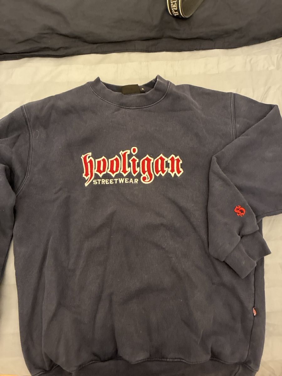 Pullover & Sweatshirts: Pull Hooligan Streewear – Gebraucht aus vouvry von jygga