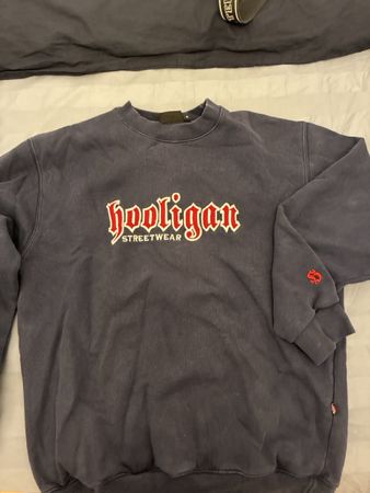 Pull Hooligan Streewear