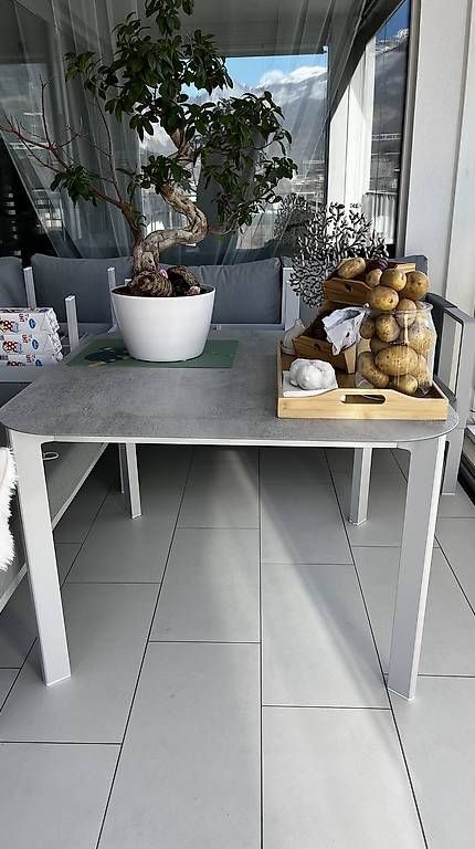 Tables: Balkon- / Terrassentisch   – D'occasion à Rhäzüns par Ric.86 1