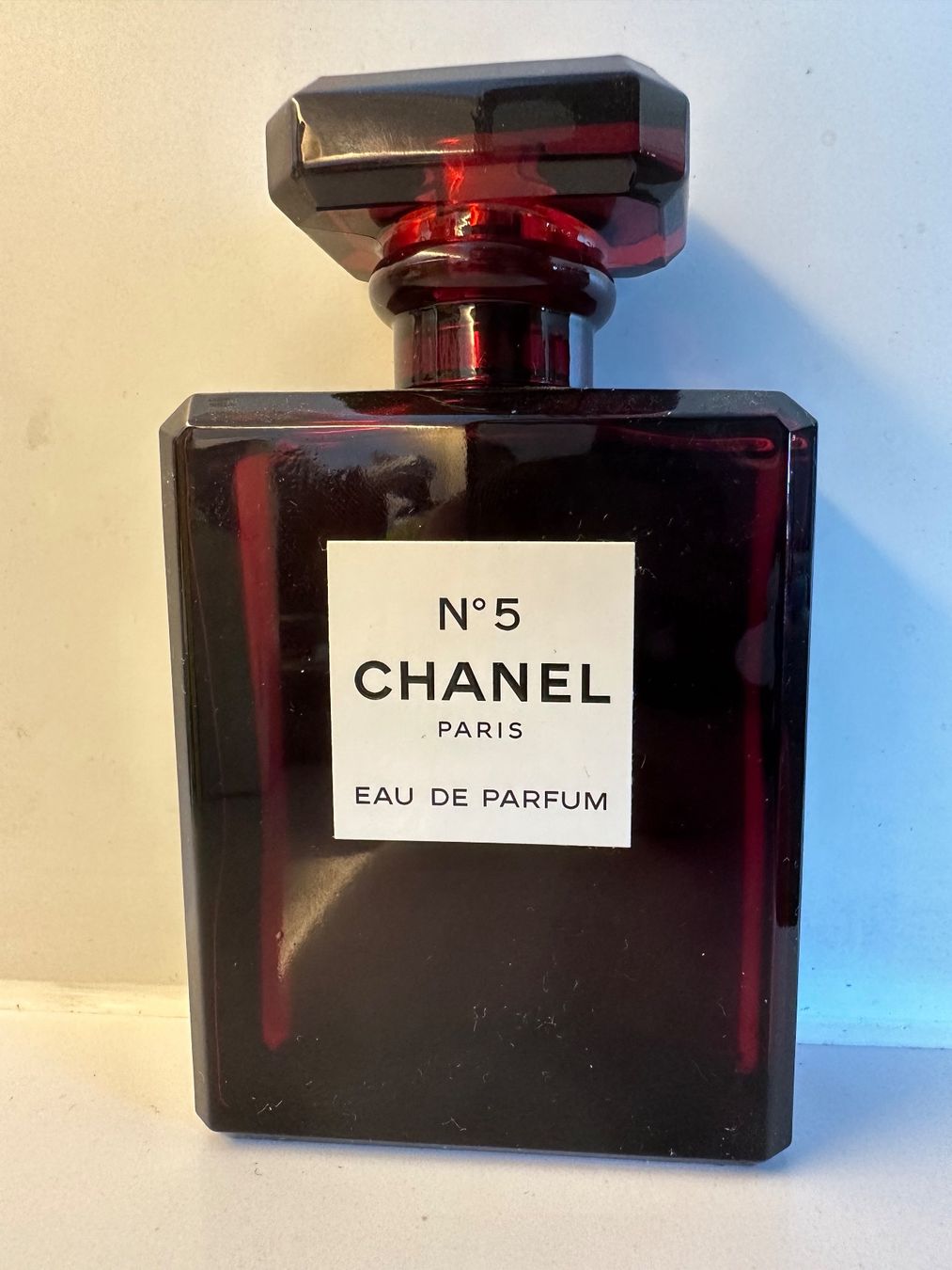 Chanel Profumi & Eau de Toilette: Chanel No. 5 Eau de Parfum 100ml limited edition red – Nuovo (secondo la descrizione) da Basel venduto da Rouge. 5
