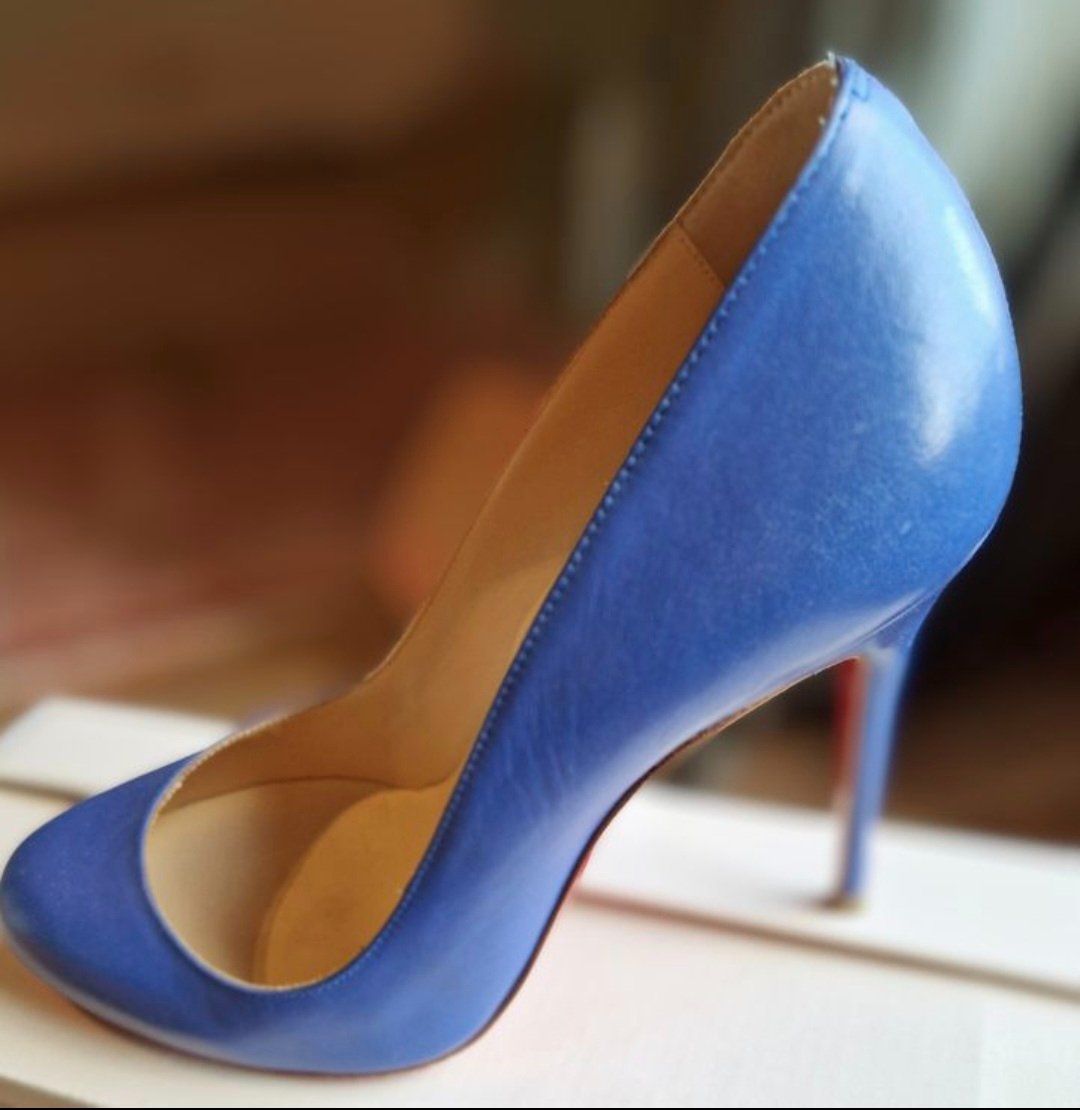 Christian Louboutin Scarpe da donna: Louboutin bleu 36 – Usato da Onex venduto da AF. 7