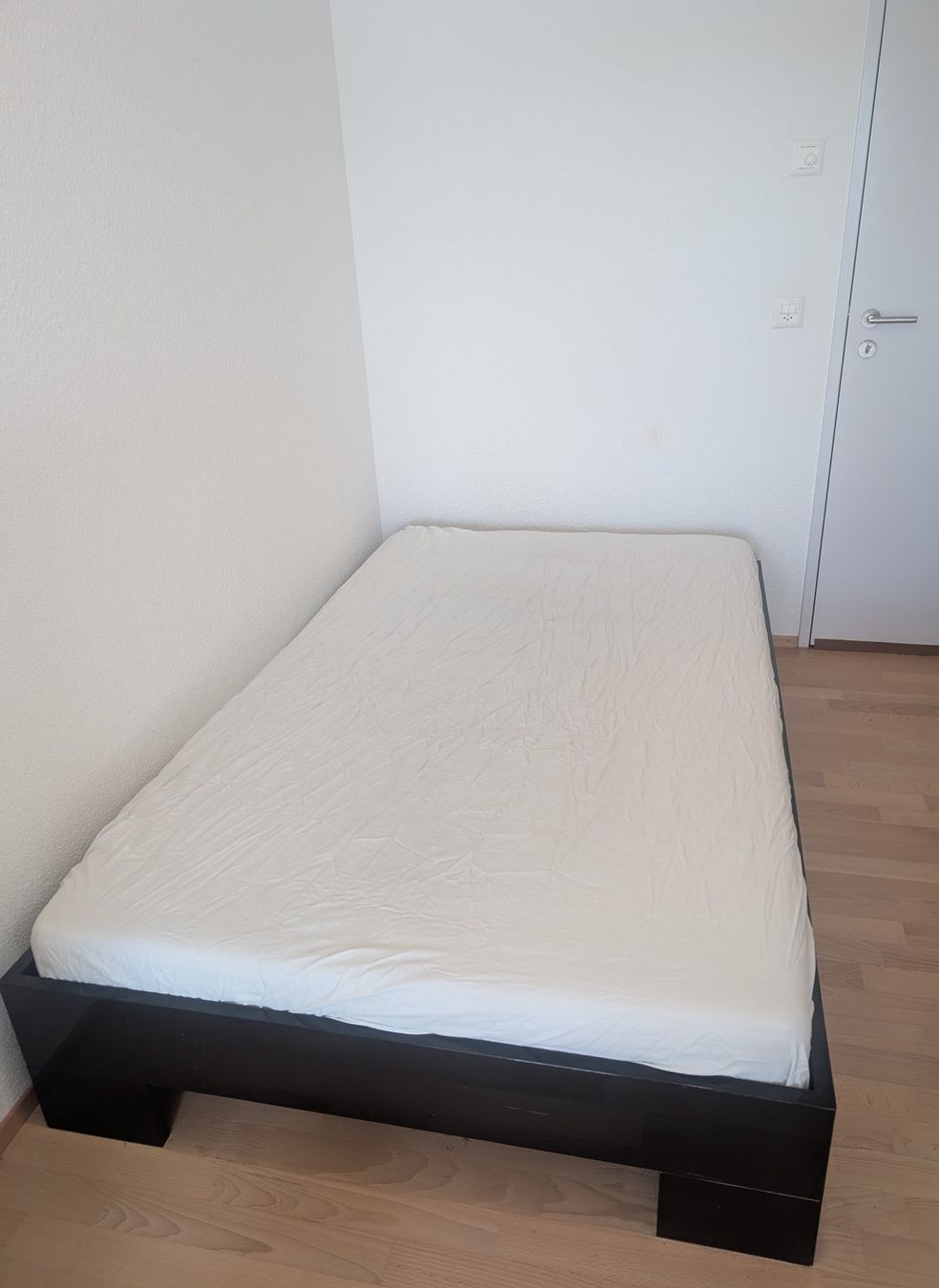 Letti: Bett zu verschenken zur selbstabholung – Usato da Winterthur venduto da pau_ml6j