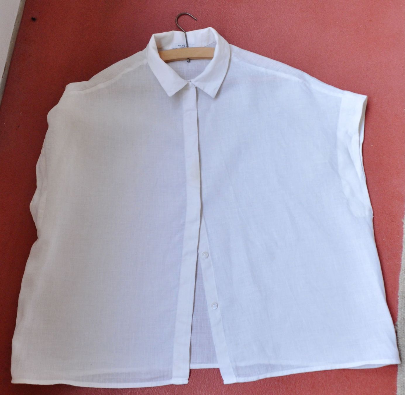 Globus Camicette: Weisse Leinenbluse von Globus Essentials, Grösse 36 – Usato da Basel venduto da fido_mania 2