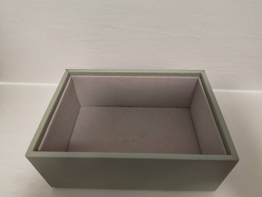 Portagioie: Boîte à bijoux Stackers vert pastel  – Usato da La Tour-de-Peilz venduto da blu_wnd2 2