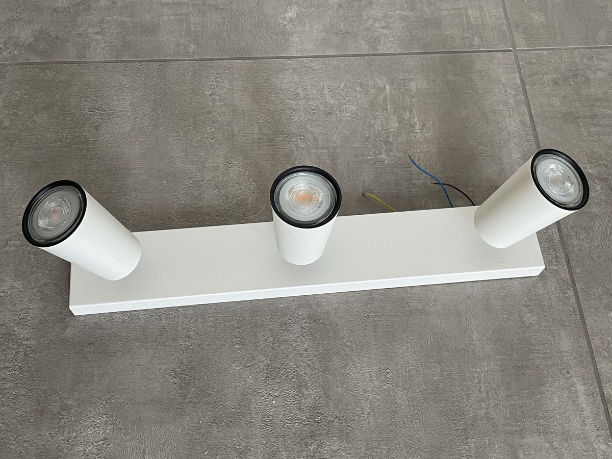 Philips Lustres & lampes de plafonds: Philips Deckenlampe weiss, GU10 LED – D'occasion à Küttigen par cide01