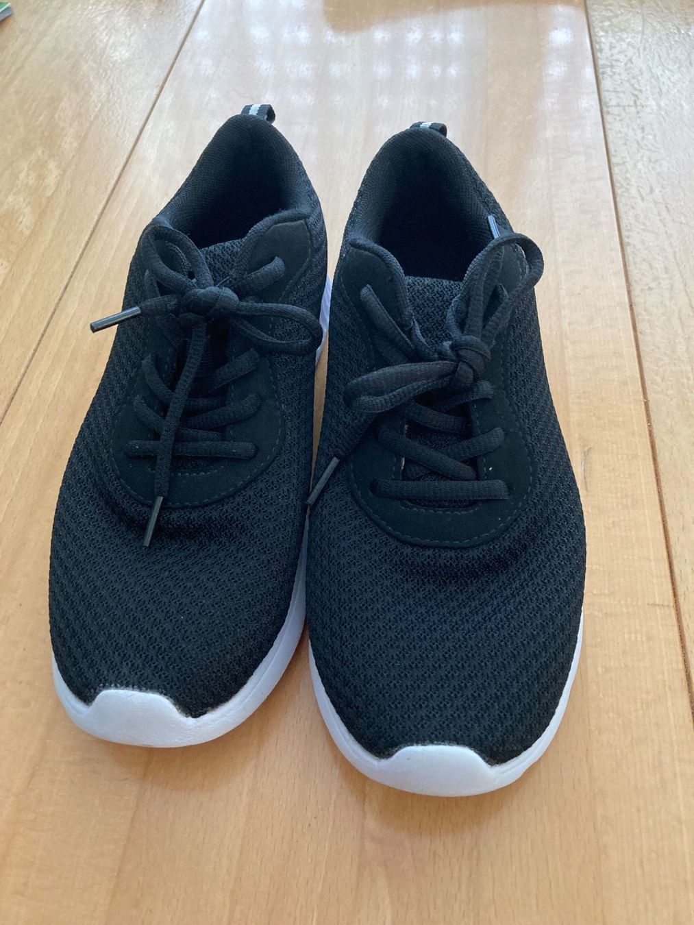 Chaussures femmes: Turnschuhe – D'occasion à Egliswil par Anitajo