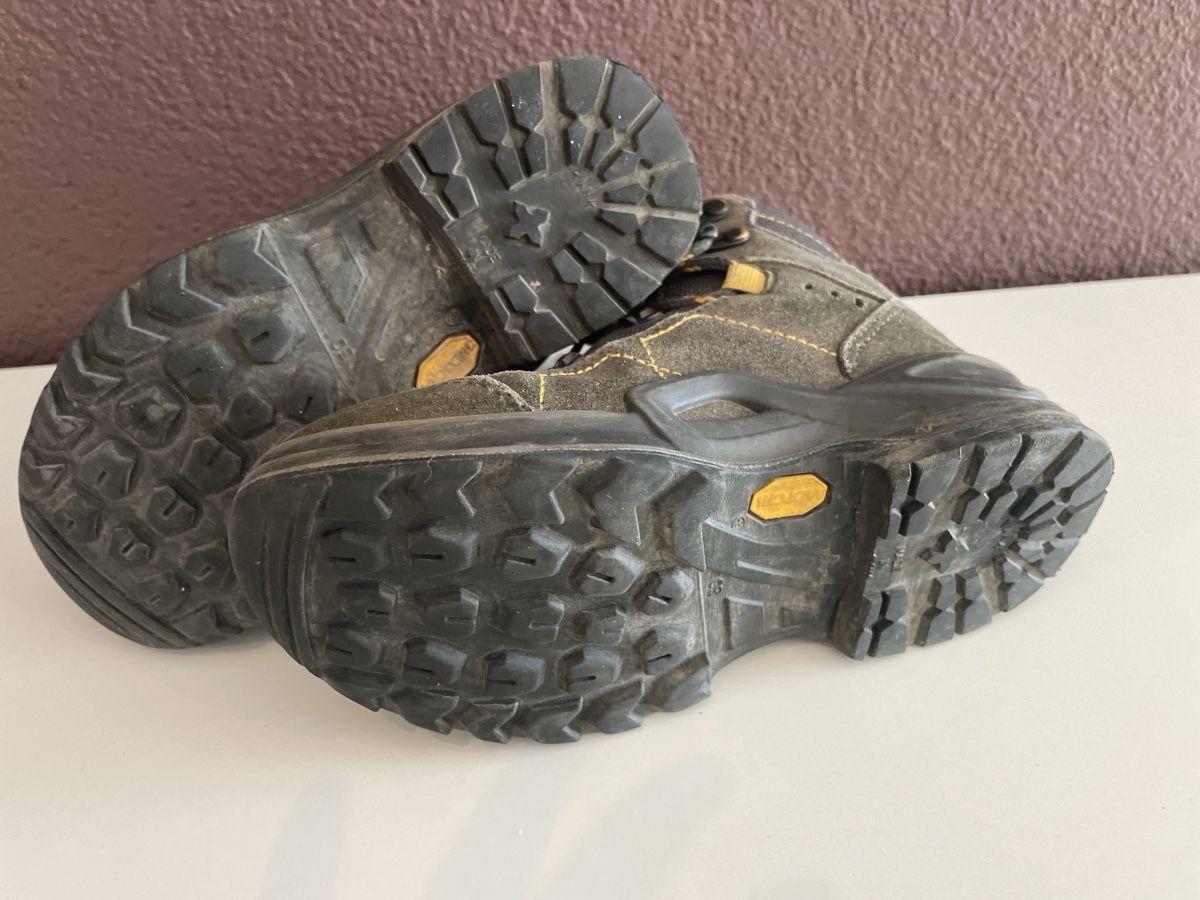 Lowa Chaussures garçon: Lowa Wanderschuhe Kinder Gr. 30 – D'occasion à Kriens par boramisch 2
