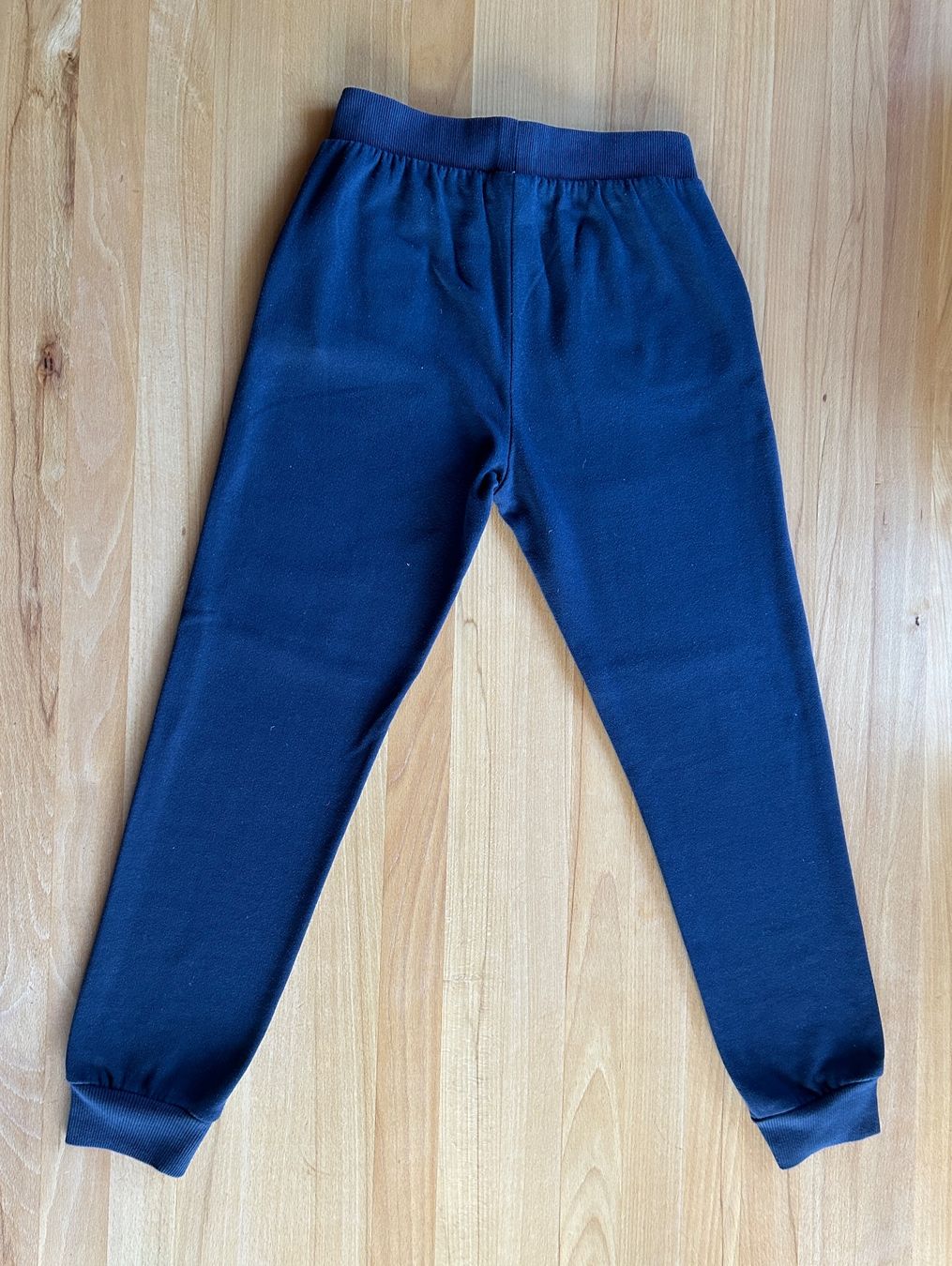 Hosen: Dunkelblaue Kinder Trainerhose Grösse 134/140 – Gebraucht aus Grosswangen von che_gr 2