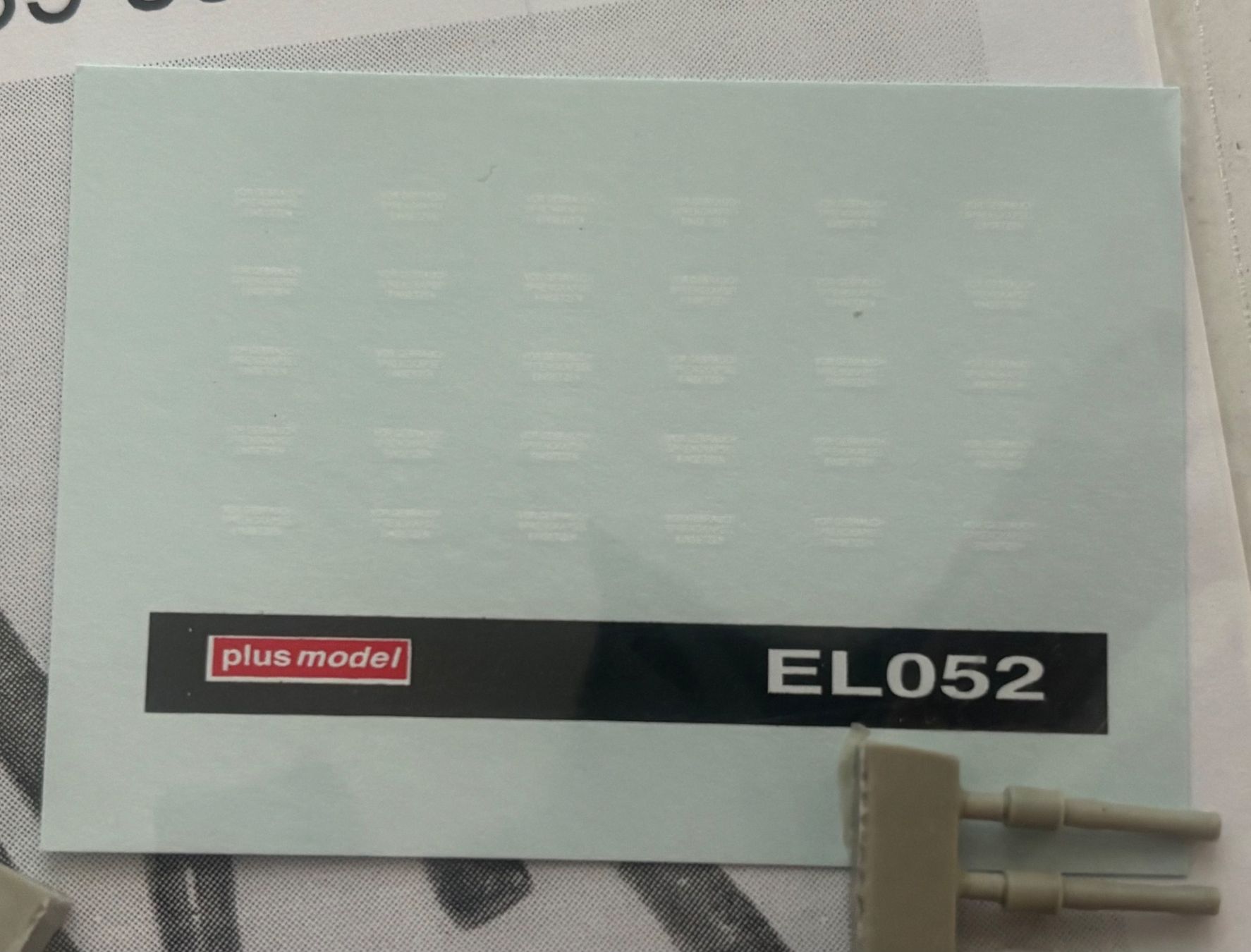 Plus Model Kit di modellismo & Modellini statici: Easy Line plusmodel - EL052 German grenades – Usato da Neuchâtel venduto da gefdeneuch 2