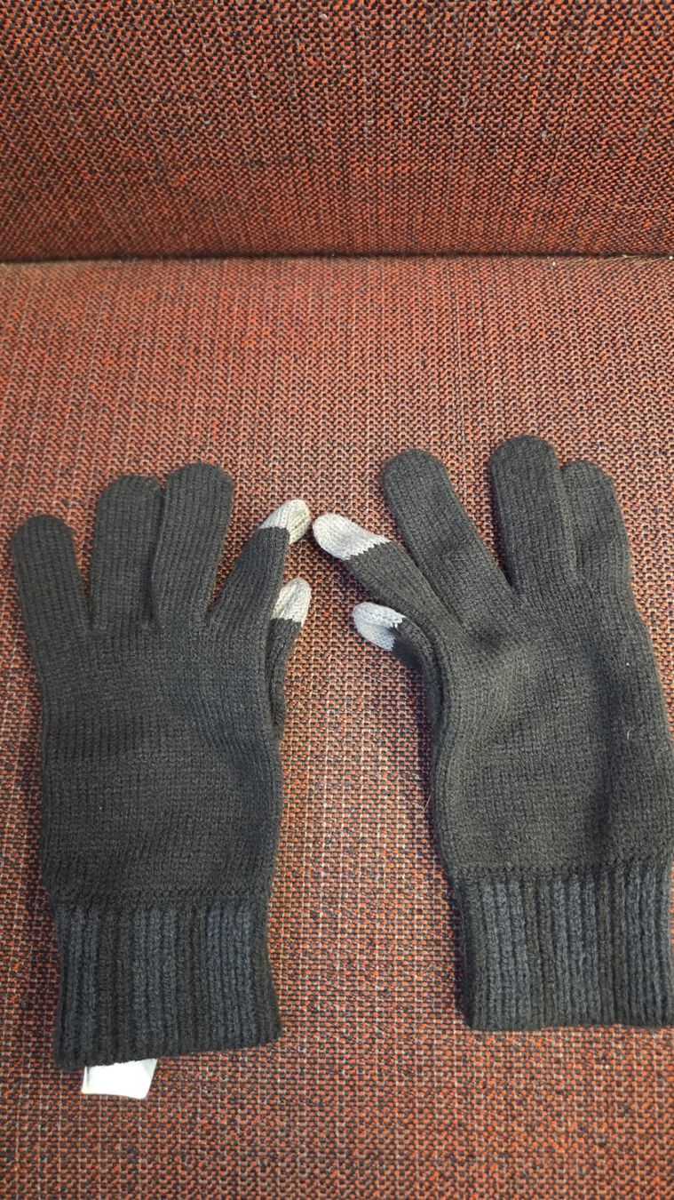 Adidas Guanti & manicotti: Adidas Touchscreen Handschuhe, Grösse S, Schwarz, Neuwert... – Usato da Weissbad venduto da Bausely