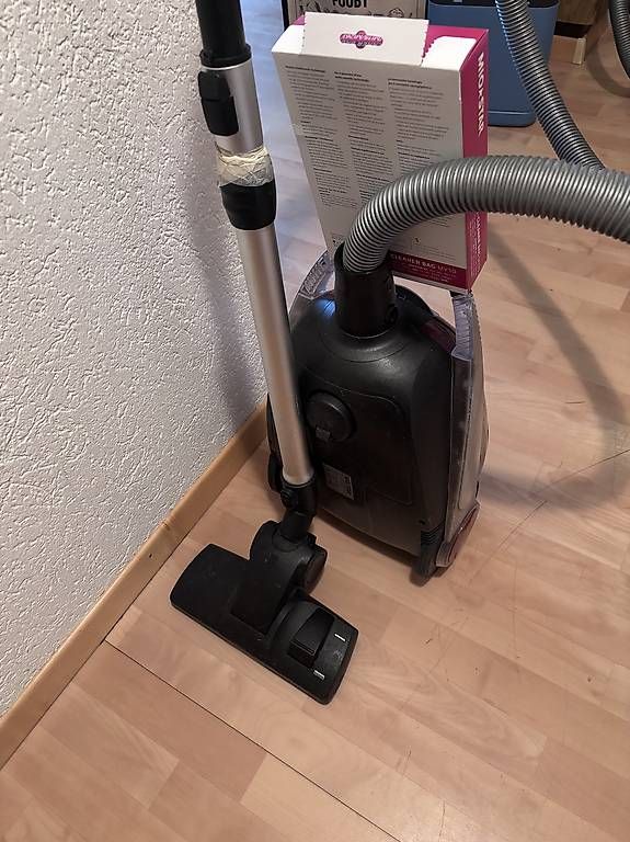 Aspirapolveri & Accessori: Staubsauger  – Usato da Buchs SG venduto da Ceecee1 1