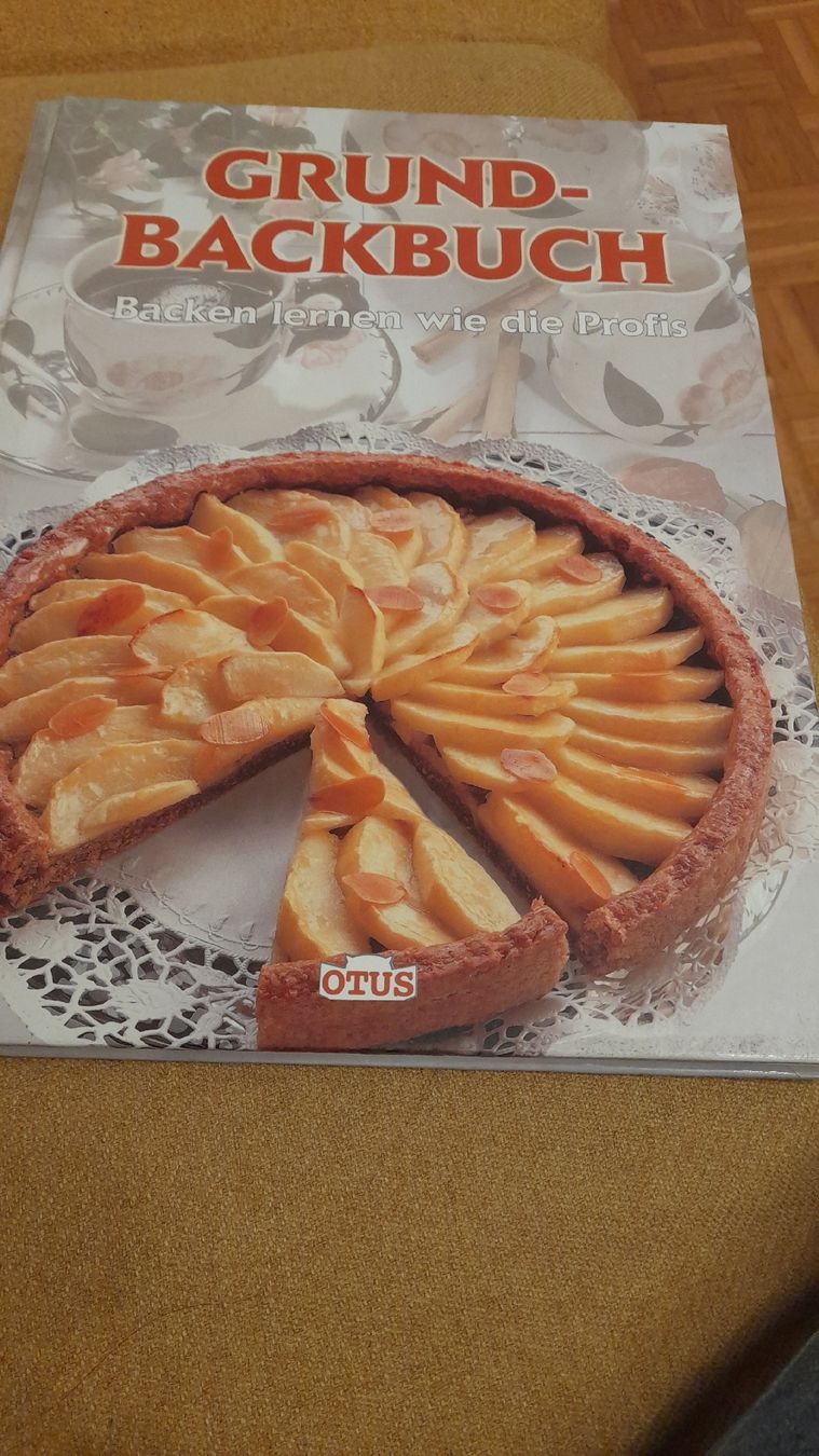 Bücher: backen plus grund backbuch 1990 – Gebraucht aus Lugano von ann_5w7n