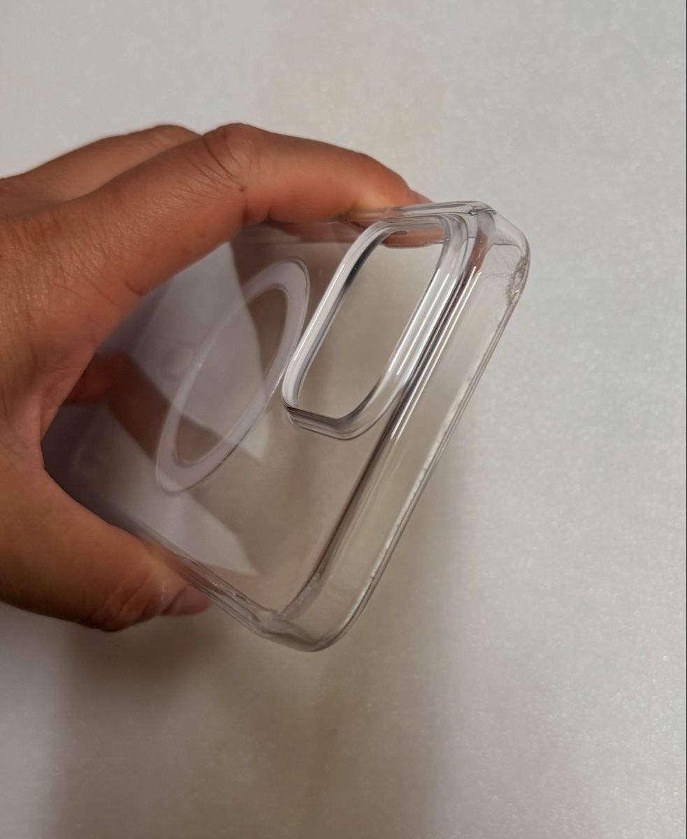 Apple Covers & Schutzfolien: iPhone 15 Pro Max Clear Case Magsafe – Gebraucht aus Allschwil von KYJS 2