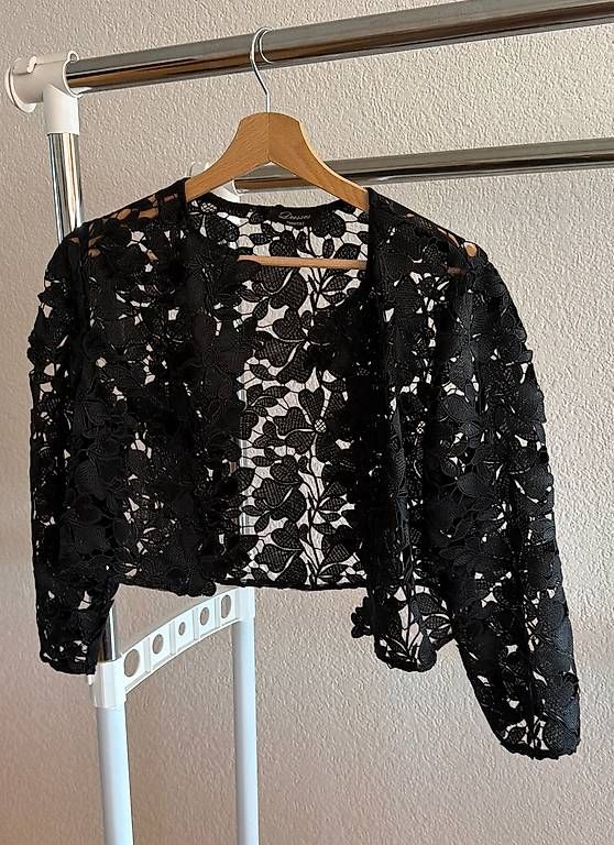 Boleros: Bolero und Jacke – Gebraucht aus Bern von Gulcan.2021