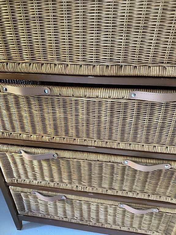 Commodes: Rattan Kommode mit 4 Schubladen – D'occasion à Suhr par adr_9nkb 3