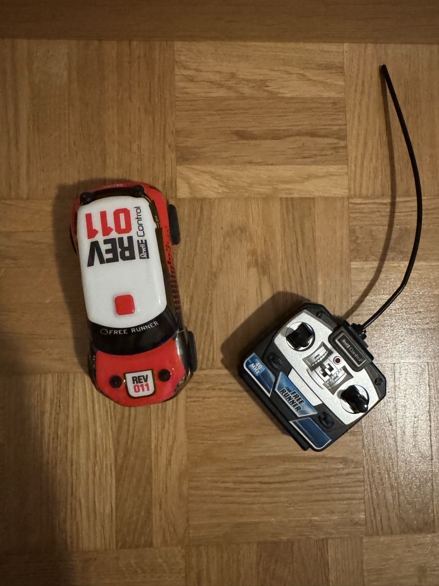 RC Modellbau: Ferngesteuertes Auto Free Runner Rev 011 – Gebraucht aus Zürich von MaSte 3