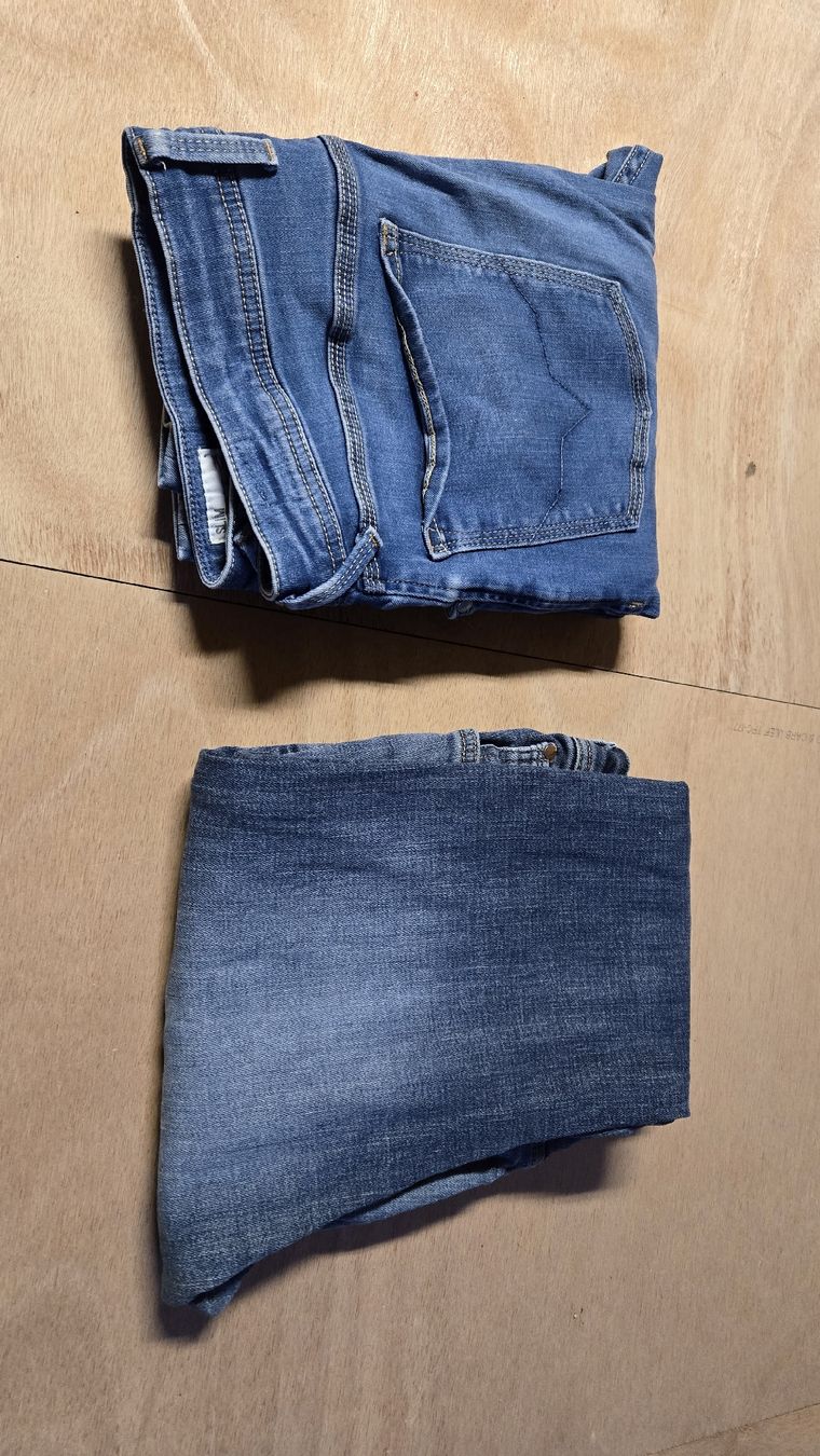 Pepe Jeans Jeans: Jeans bleu Pepe Jeans – Usato da Sassel venduto da Logalenturix