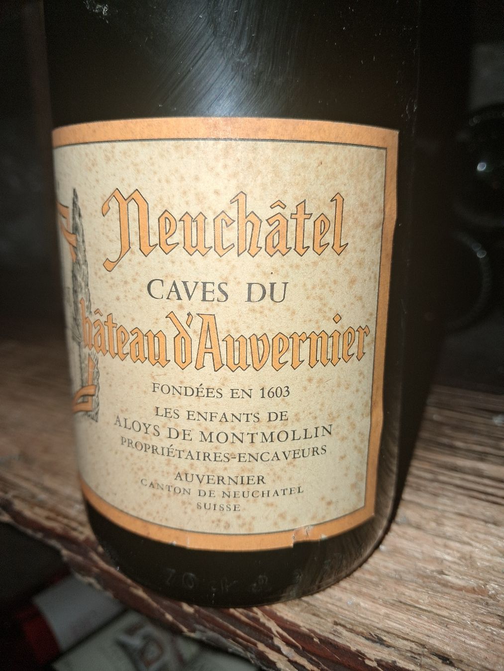 Vino: Neuchâtel Caves du Château d'Auvernier 1986 – Nuovo e nell'imballaggio originale da Le locle venduto da juliensaran 2