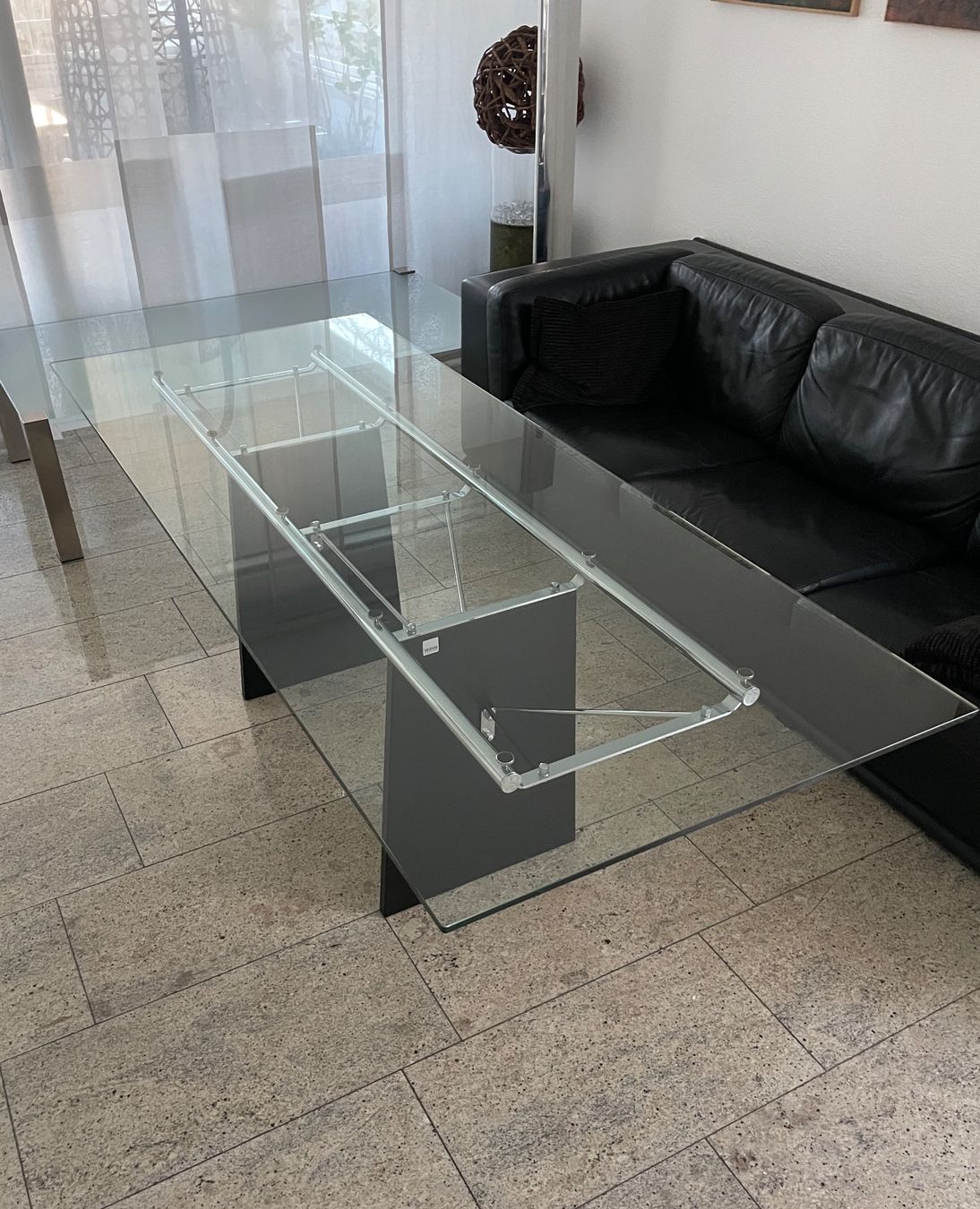 Victoria Möbel Tavoli: Victoria Design Glastisch / Esstisch / Designklassiker – Usato da Zug venduto da Jason_16 2