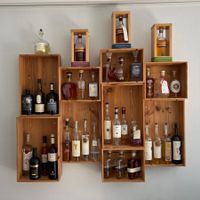 Massgeschneidertes Wand Schnaps Regal inkl. Grappa+Whisky