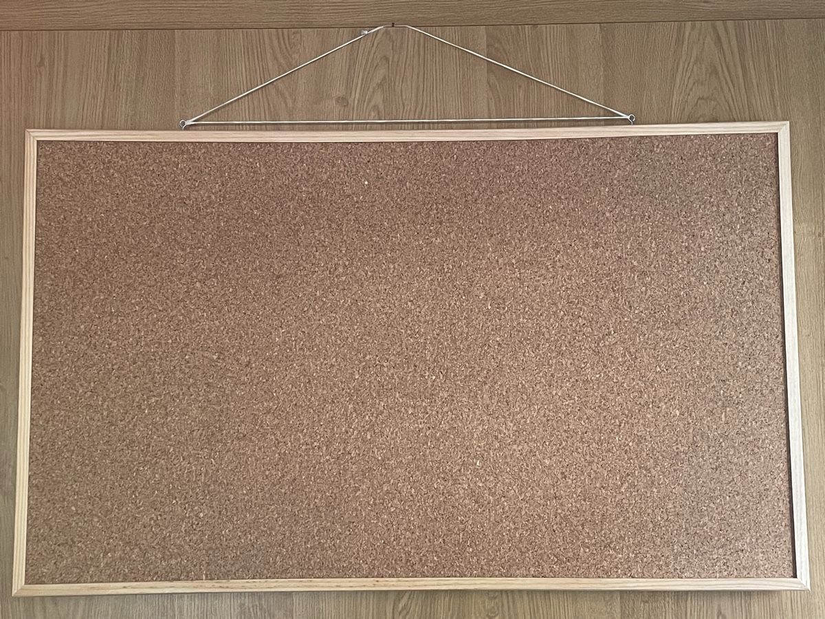 Lavagne: Pinnwand Kork/Holz – Usato da Adelboden venduto da Disco6