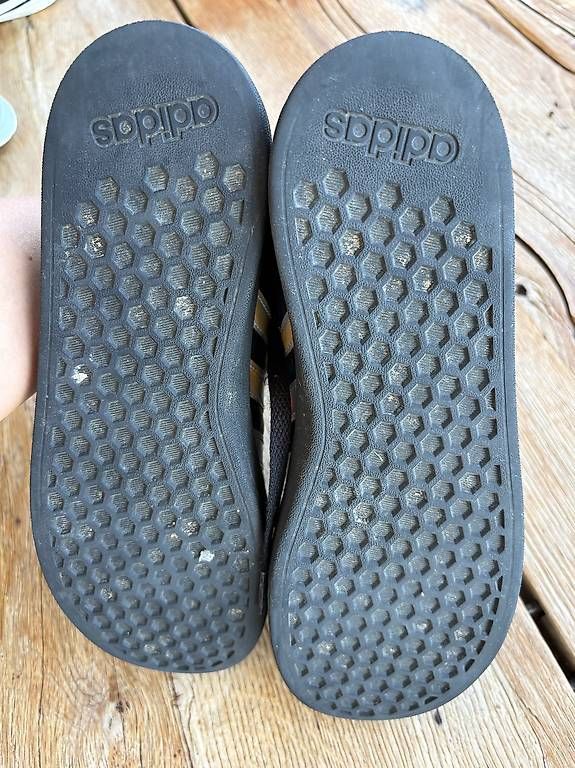 Scarpe da donna: Freizeitschuh Adidas Gr. 38 – Usato da Thun venduto da danceT 2