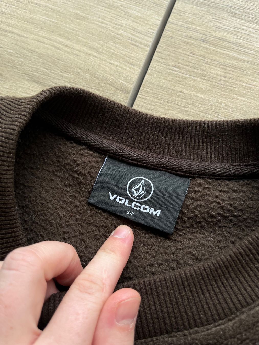 Pullover & Sweatshirts: Volcom Pullover – Gebraucht aus Zuzwil SG von dieschnellemichelle 4