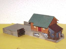 Faller H0 158: Güterschuppen mit Laderampe, Holz,1950'er