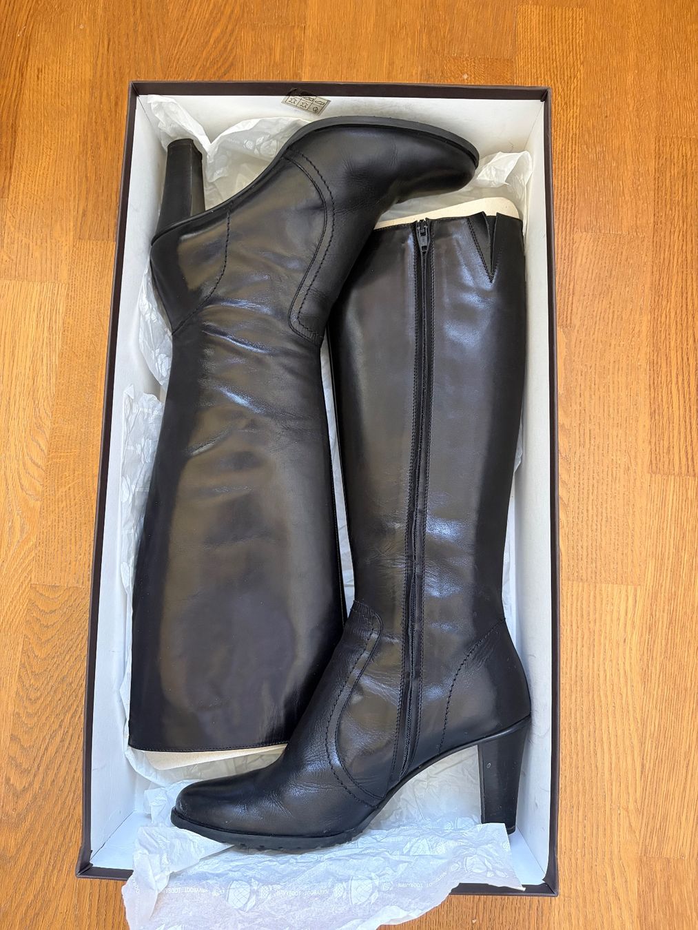 Navyboot Damenschuhe: NAVYBOOT Damen Stiefel Schwarz Leder Grösse 41 – Gebraucht aus Islisberg von Iapetus 2