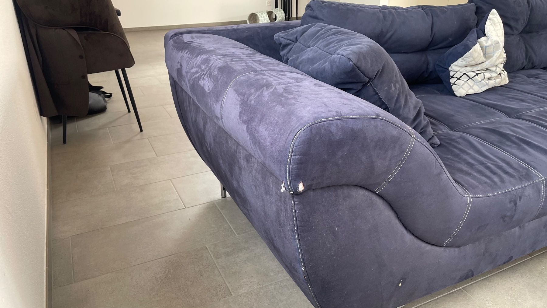 Sofas: Grosses Ecksofa blau gebraucht – D'occasion à Möriken AG par JasonAveiro 4