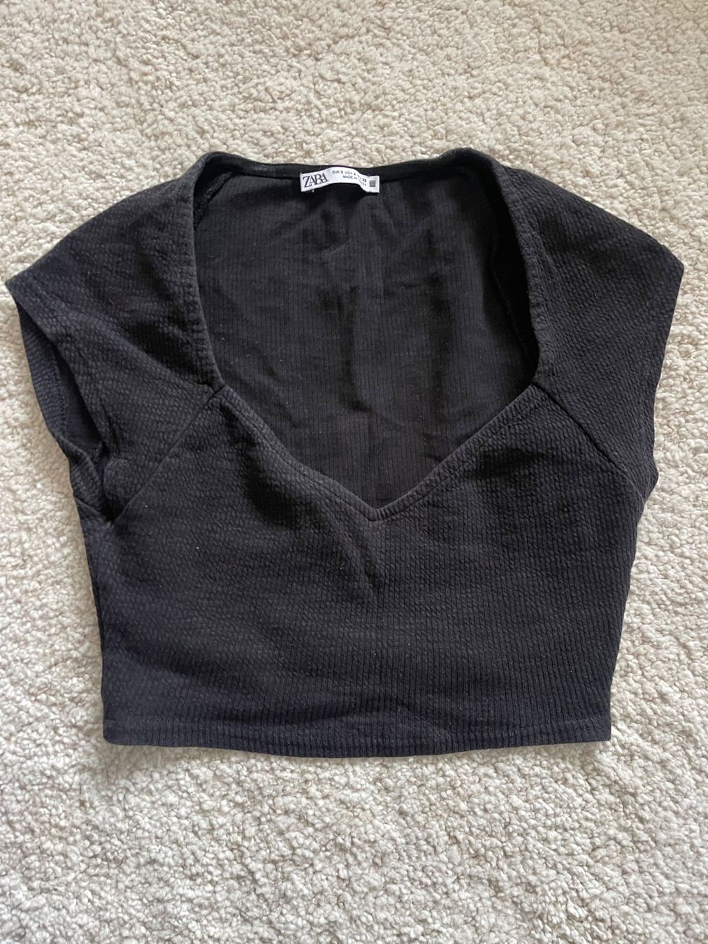 Tops: Zara schwarzer Top / T-Shirt – Gebraucht aus Zürich von liz_22fd