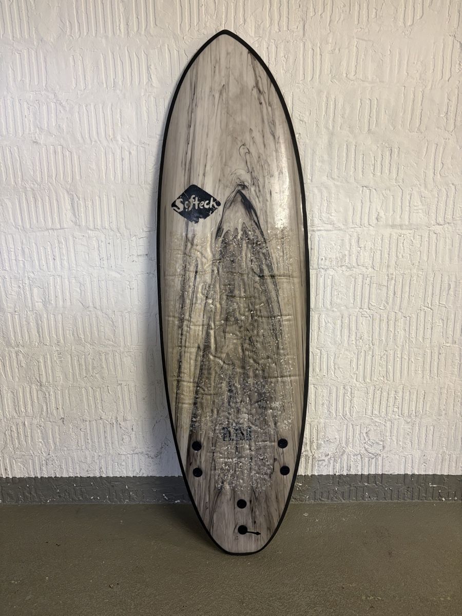 Planches de surf: Surfboard 5'7 Softech Flash – D'occasion à Zürich par Dogerber