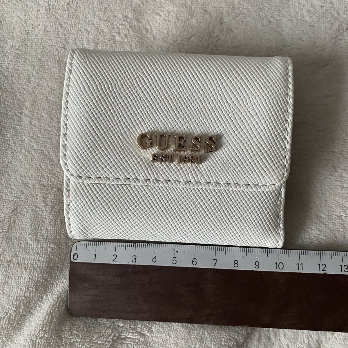 Guess Portamonete: Guess Porte Monnaie NEU – Nuovo e nell'imballaggio originale da Givisiez venduto da dor_xb9k 6