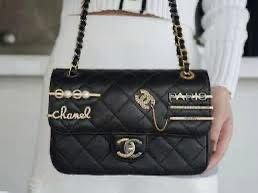 Chanel Borse da donna: Sac Chanel classique avec charme – Usato da Chêne-Bourg venduto da luy_hk5b 6