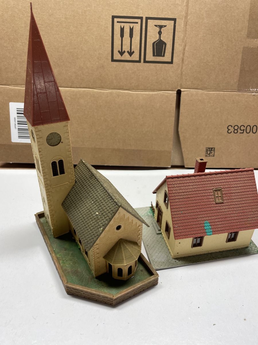Modelleisenbahnen: Modellbau Haus und Kirche – Neu (gemäss Beschreibung) aus Gossau SG von Krokodil344 1